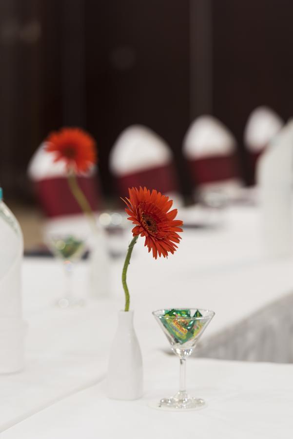The Fern Residency Galaxy Mall Burnpur Екстер'єр фото