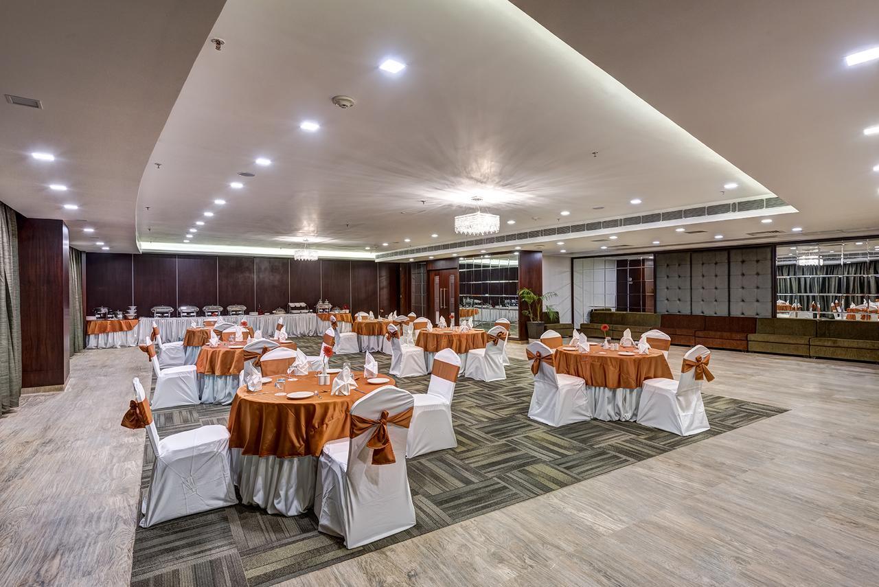 The Fern Residency Galaxy Mall Burnpur Екстер'єр фото